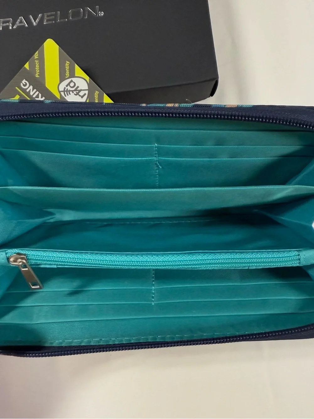 Travelon nwt safe